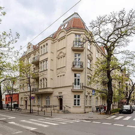 Fair Targi Dworzec Gasiorowskich *