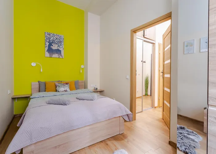 Apartamento Fair Targi Dworzec Gasiorowskich *